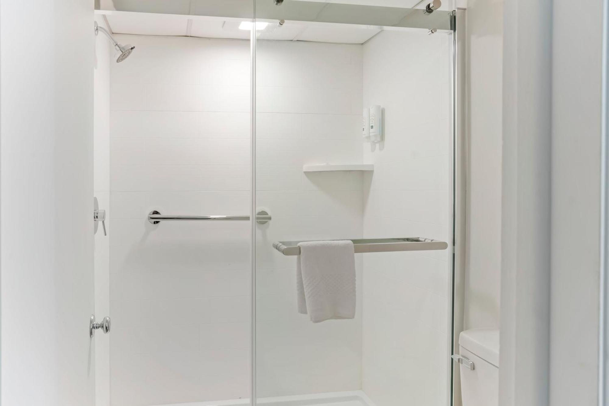 Quality Inn Smoketown  외부 사진