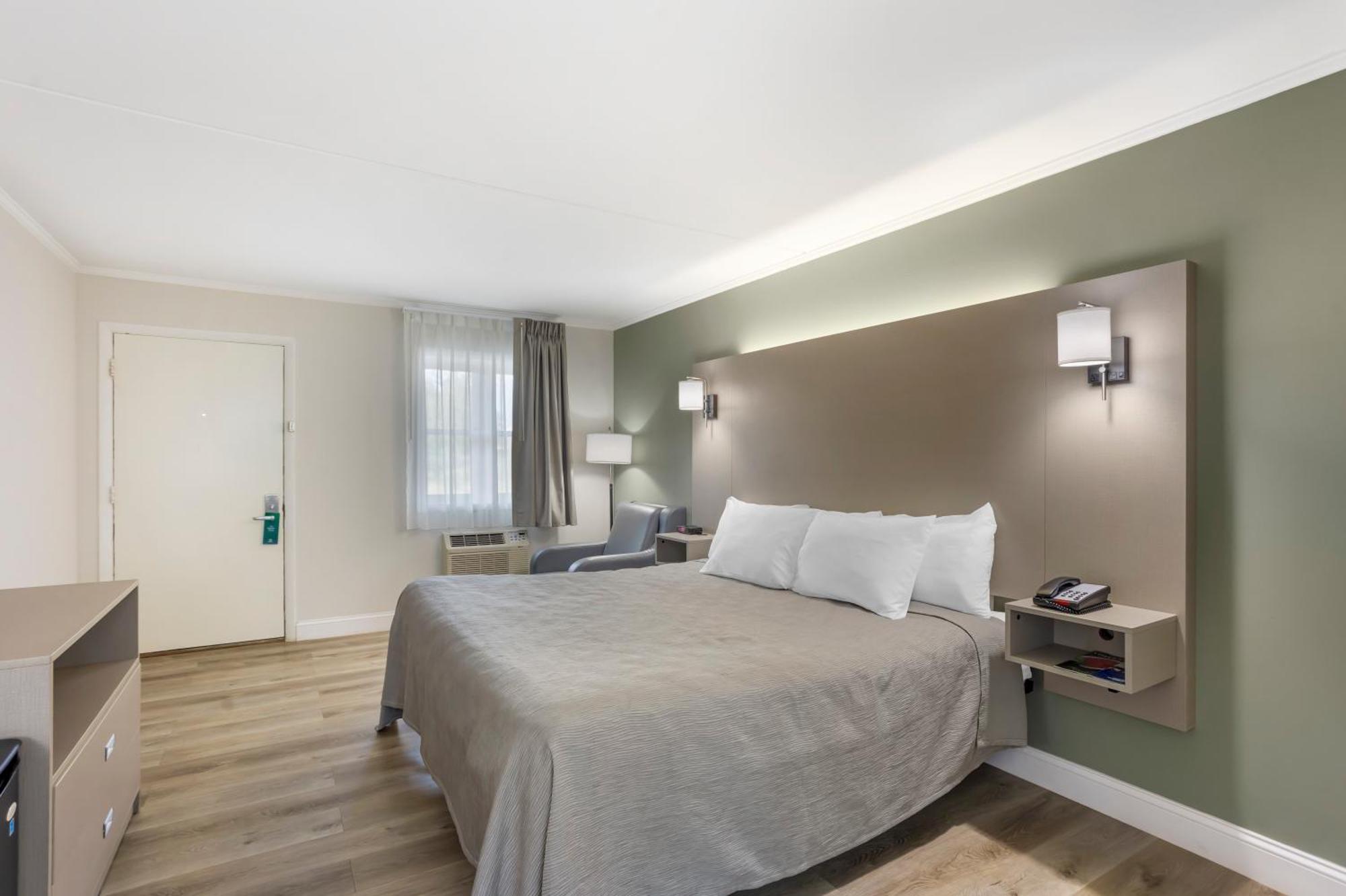 Quality Inn Smoketown  외부 사진