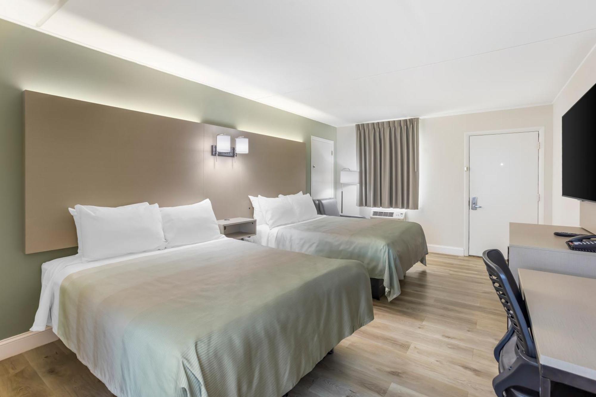 Quality Inn Smoketown  외부 사진